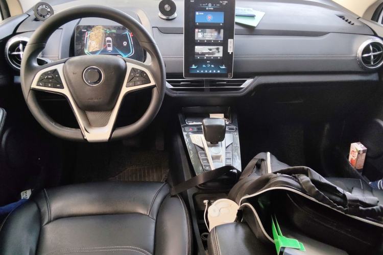 Used BYD Yuan New Energy 2019 EV535 Smart Connect Trendsetting Model Center Console