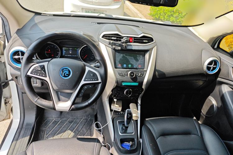 Used BYD Yuan New Energy 2019 EV360 Smart Connect Leading Model Center Console