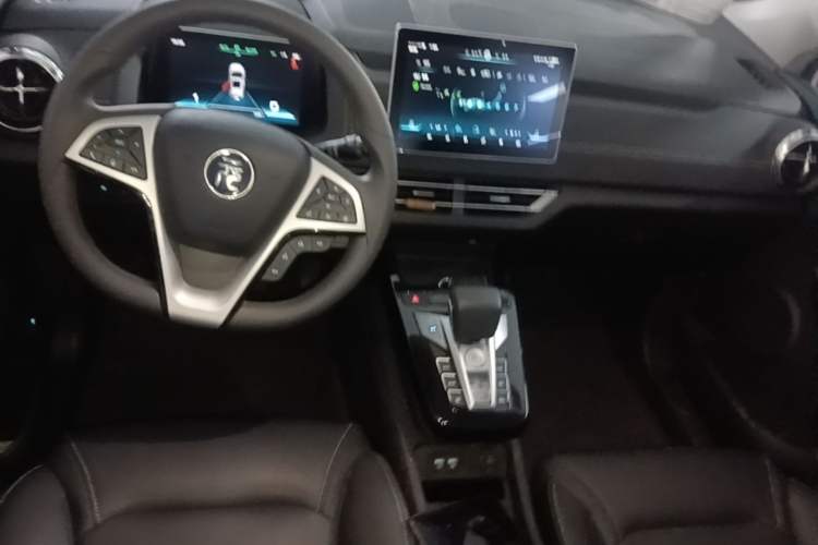 Used BYD Yuan New Energy 2019 EV535 High-Energy Leading Edition Center Console