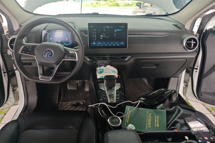 Used BYD Yuan New Energy 2019 EV535 Smart Connect Elite Model Center Console