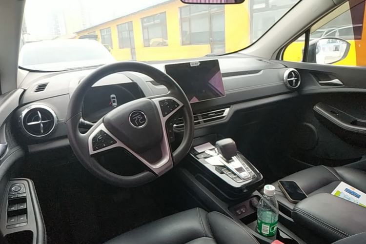 Used BYD Yuan New Energy 2019 EV535 High-Energy Leading Edition Center Console