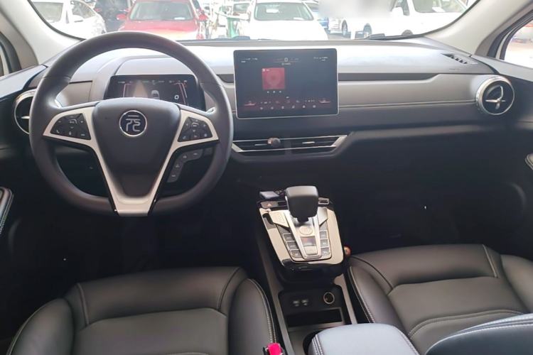 Used BYD Yuan New Energy 2019 EV535 High-Energy Leading Edition Center Console