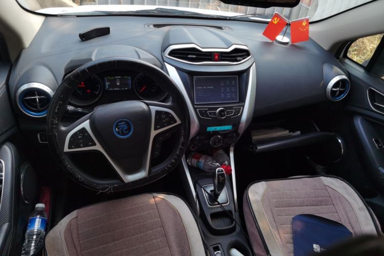 Used BYD Yuan New Energy 2019 EV360 Smart Connect Elite Model Center Console