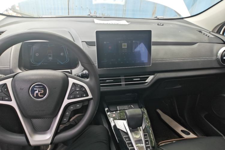 Used BYD Yuan New Energy 2019 EV535 High-Energy Leading Edition Center Console