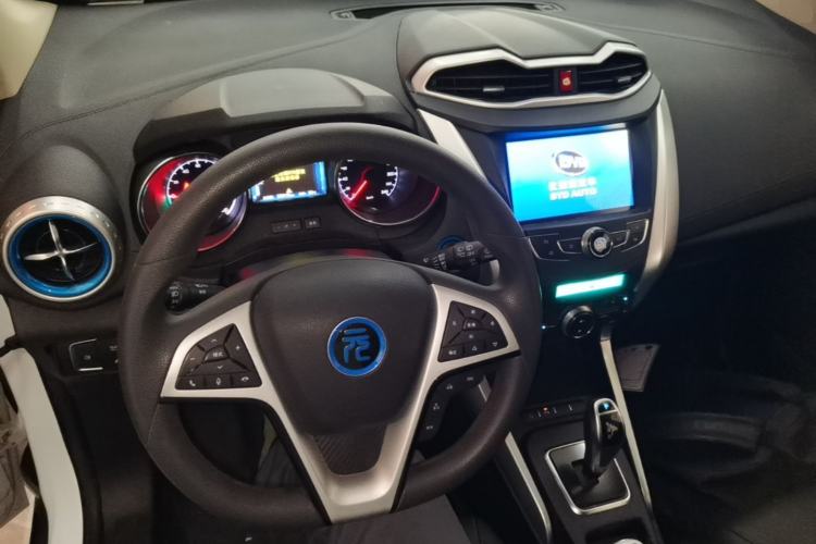 Used BYD Yuan New Energy 2019 EV360 Smart Connect Elite Model Center Console
