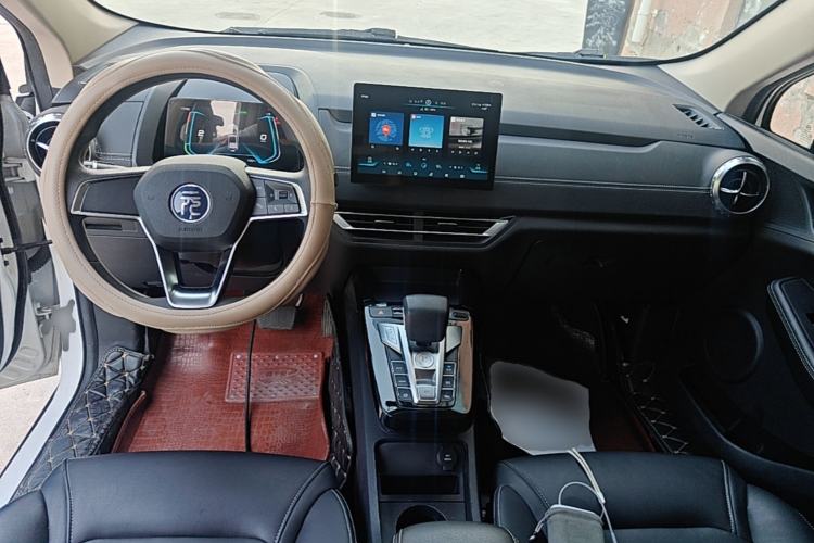 Used BYD Yuan New Energy 2019 EV535 Smart Connect Trendsetting Model Center Console