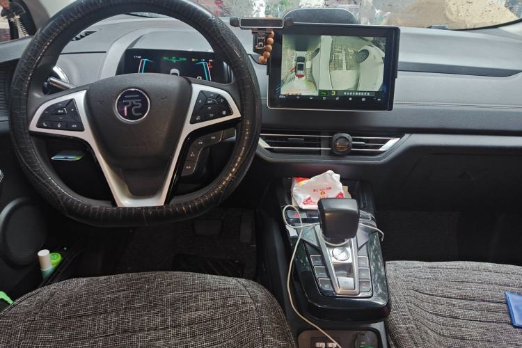 Used BYD Yuan New Energy 2019 EV535 High-Energy Leading Edition Center Console