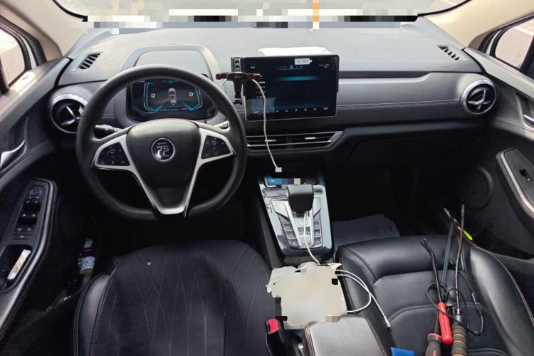 Used BYD Yuan New Energy 2019 EV535 Smart Connect Trendsetting Model Center Console