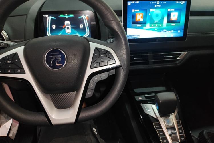 Used BYD Yuan New Energy 2019 EV535 High-Energy Leading Edition Center Console