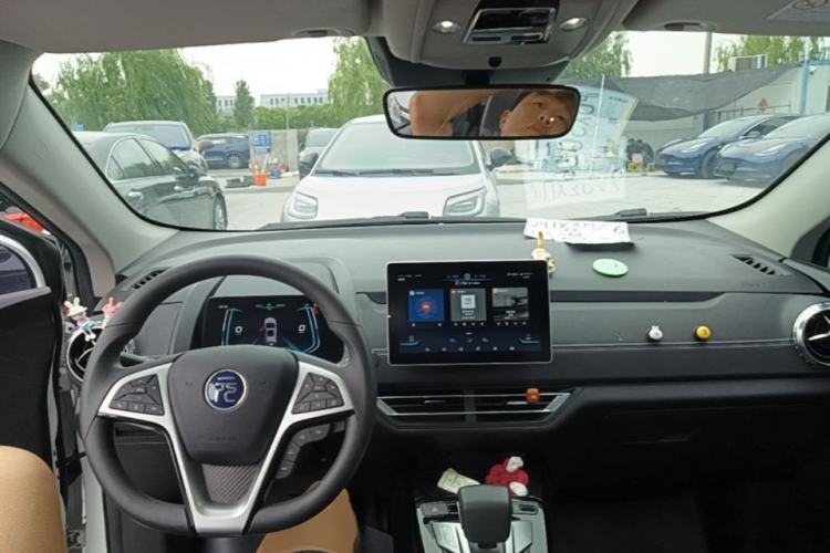 Used BYD Yuan New Energy 2019 EV535 High-Energy Leading Edition Center Console