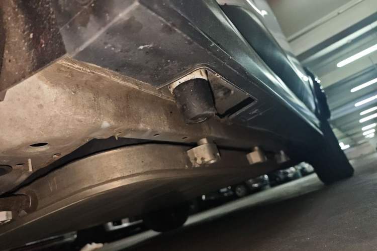 Used BYD Yuan New Energy 2019 EV535 High-Energy Leading Edition Chassis Front Left