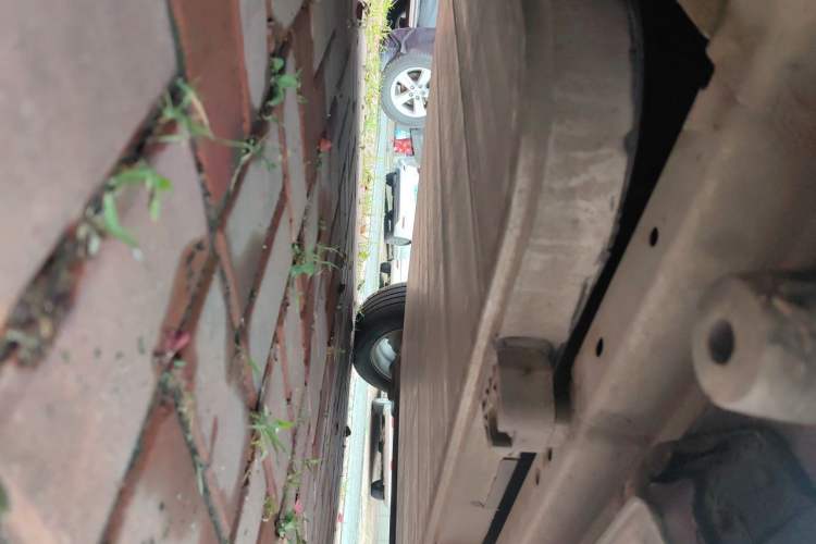 Used BYD Yuan New Energy 2019 EV535 Smart Connect Trendsetting Model Chassis Front Left
