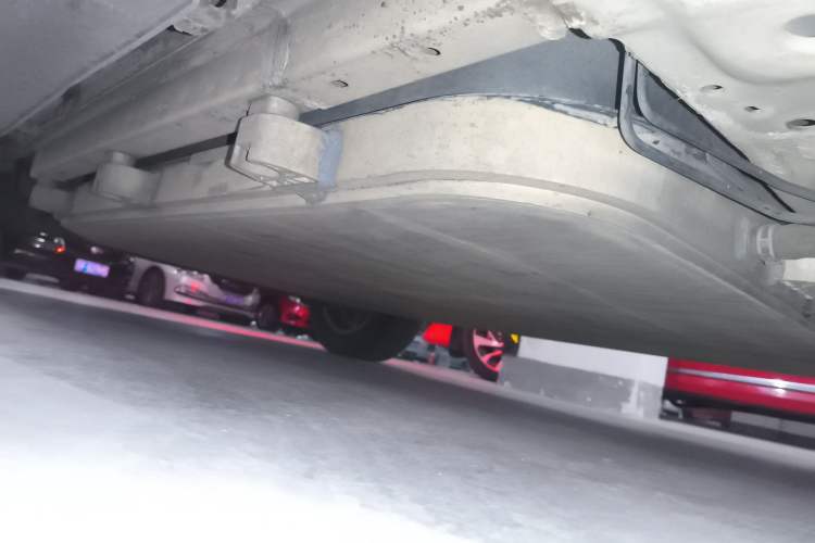 Used BYD Yuan New Energy 2019 EV535 Smart Connect Trendsetting Model Chassis Front Right