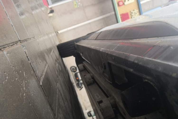 Used BYD Yuan New Energy 2019 EV535 Smart Connect Trendsetting Model Chassis Front Right
