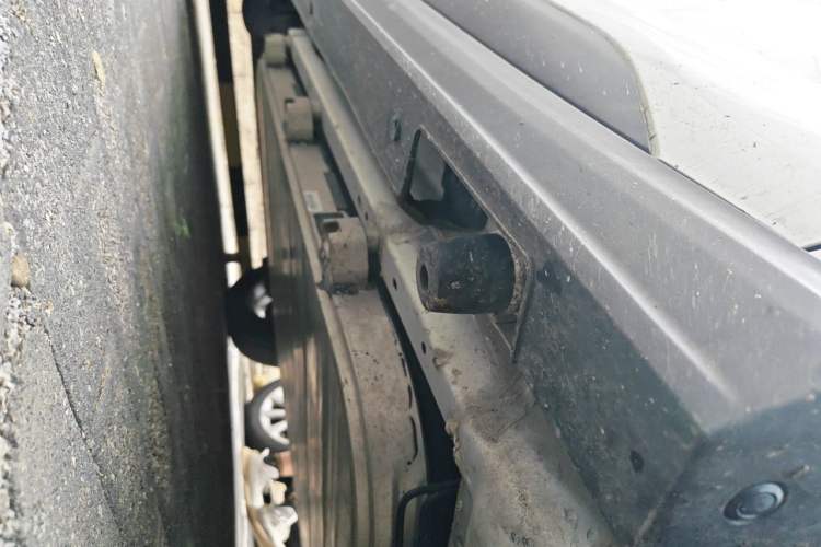 Used BYD Yuan New Energy 2019 EV535 Smart Connect Trendsetting Model Chassis Front Right