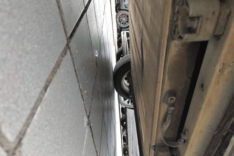 Used BYD Yuan New Energy 2019 EV535 Smart Connect Trendsetting Model Chassis Rear Left