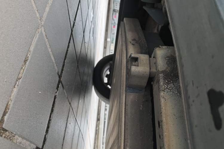 Used BYD Yuan New Energy 2019 EV535 Smart Connect Trendsetting Model Chassis Rear Right