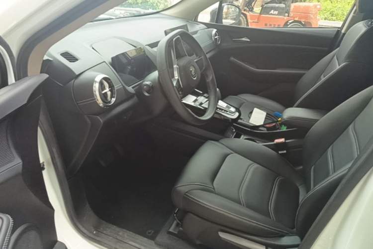 Used BYD Yuan New Energy 2019 EV535 Smart Connect Trendsetting Model Driver Seat