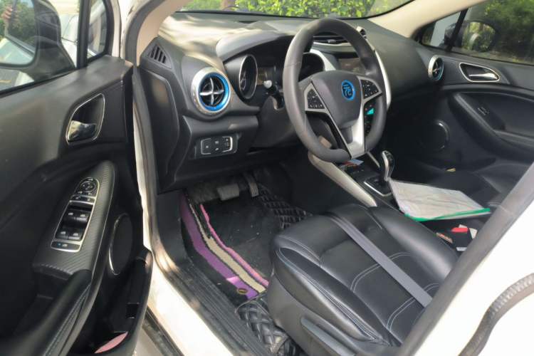 Used BYD Yuan New Energy 2019 EV360 Smart Connect Elite Model Driver Seat