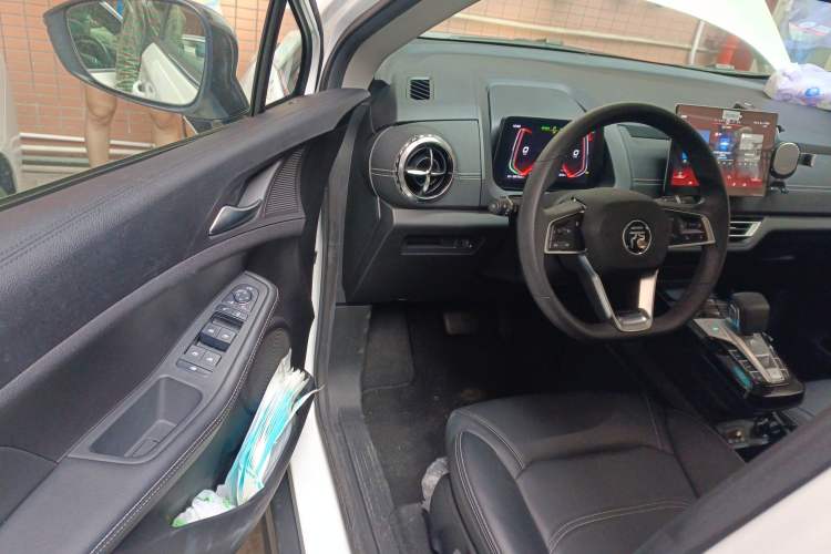 Used BYD Yuan New Energy 2019 EV535 Smart Connect Trendsetting Model Driver Seat