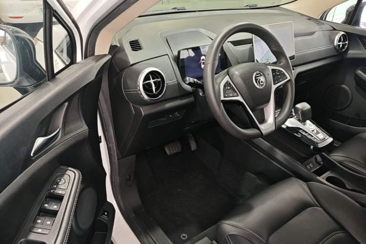 Used BYD Yuan New Energy 2019 EV535 Smart Connect Trendsetting Model Driver Seat