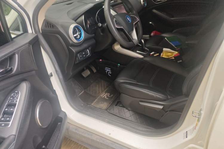Used BYD Yuan New Energy 2019 EV360 Smart Connect Elite Model Driver Seat