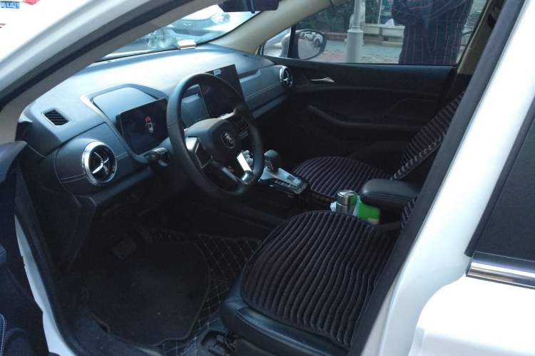 Used BYD Yuan New Energy 2019 EV535 Smart Connect Trendsetting Model Driver Seat