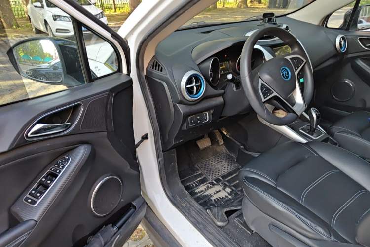 Used BYD Yuan New Energy 2019 EV360 Smart Connect Leading Model Driver Seat