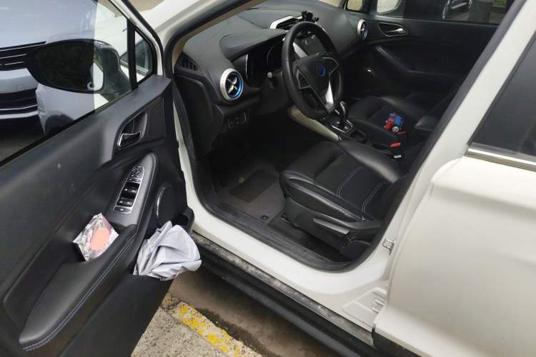 Used BYD Yuan New Energy 2019 EV360 Smart Connect Leading Model Driver Seat