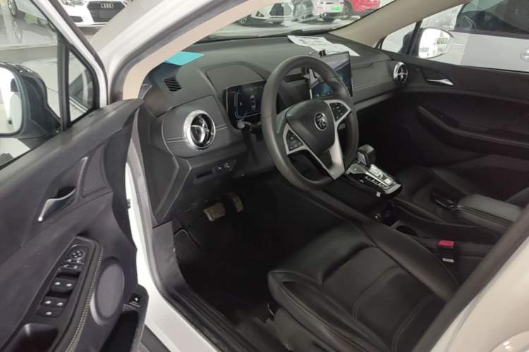 Used BYD Yuan New Energy 2019 EV535 Smart Connect Trendsetting Model Driver Seat