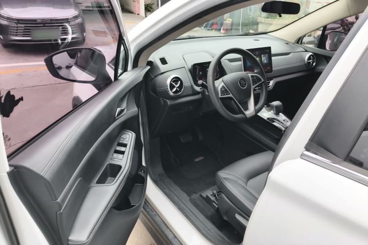 Used BYD Yuan New Energy 2019 EV535 Smart Connect Trendsetting Model Driver Seat