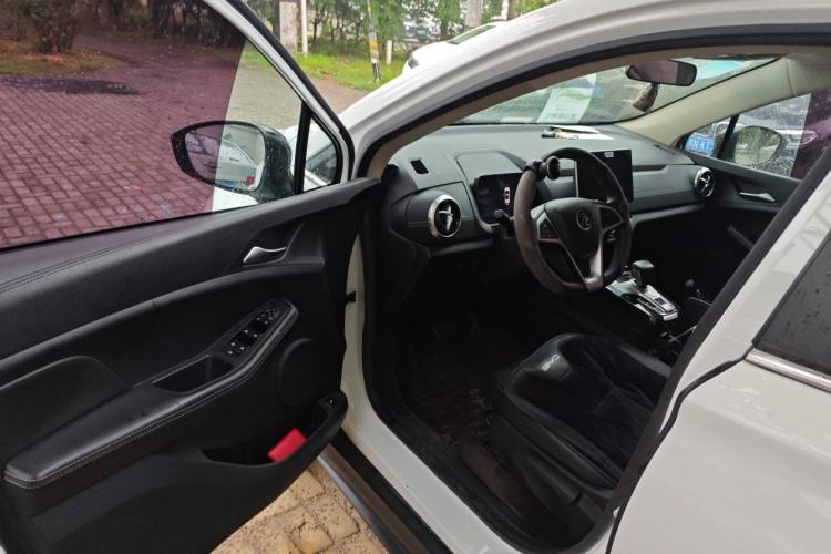 Used BYD Yuan New Energy 2019 EV535 Smart Connect Trendsetting Model Driver Seat