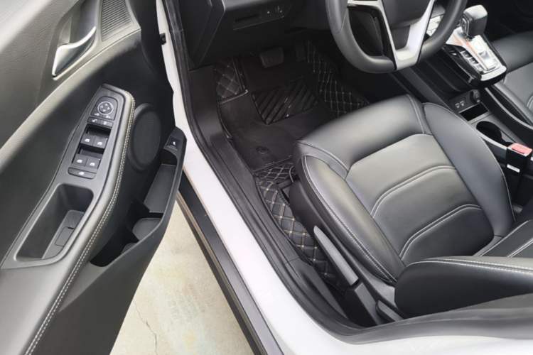 Used BYD Yuan New Energy 2019 EV535 Smart Connect Trendsetting Model Driver Seat