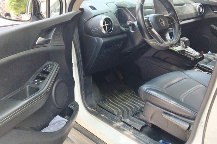 Used BYD Yuan New Energy 2019 EV535 Smart Connect Trendsetting Model Driver Seat
