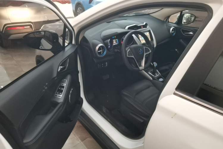 Used BYD Yuan New Energy 2019 EV360 Smart Connect Elite Model Driver Seat