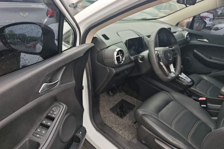 Used BYD Yuan New Energy 2019 EV535 Smart Connect Trendsetting Model Driver Seat