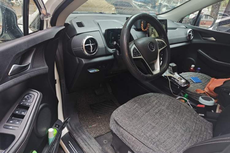 Used BYD Yuan New Energy 2019 EV535 High-Energy Leading Edition Driver Seat