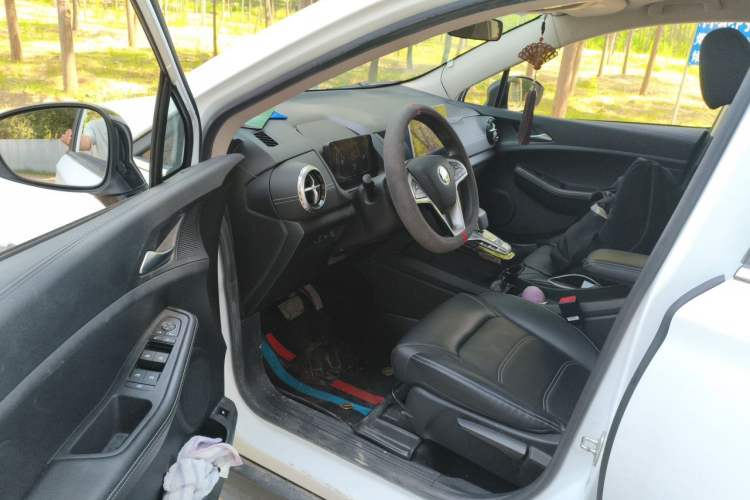Used BYD Yuan New Energy 2019 EV535 Smart Connect Trendsetting Model Driver Seat
