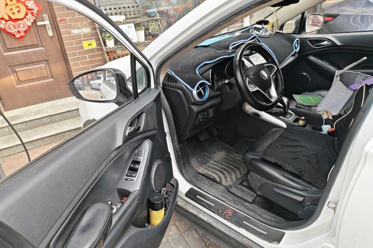 Used BYD Yuan New Energy 2019 EV360 Smart Connect Leading Model Driver Seat