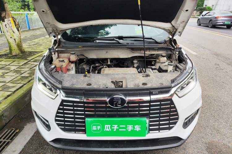 Used BYD Yuan New Energy 2019 EV360 Smart Connect Luxurious Model Engine Bay
