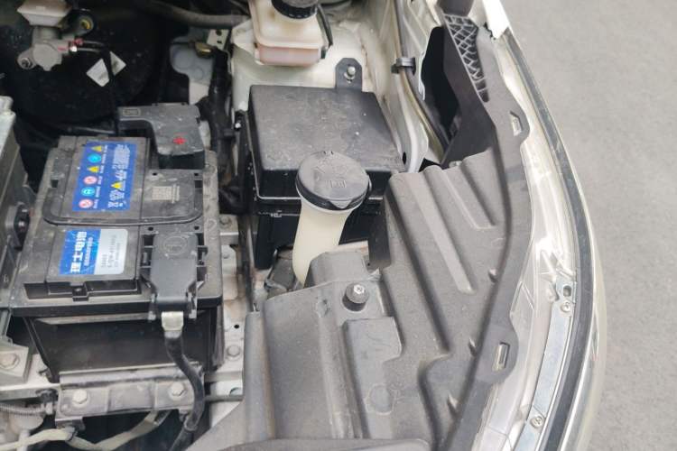 Used BYD Yuan New Energy 2019 EV360 Smart Connect Enjoyment Model Engine Bay Left