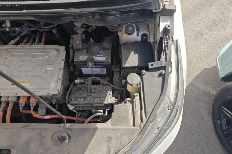 Used BYD Yuan New Energy 2019 EV360 Smart Connect Leading Model Engine Bay Left