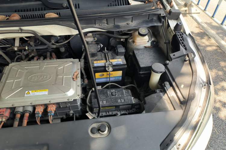 Used BYD Yuan New Energy 2019 EV360 Smart Connect Elite Model Engine Bay Left