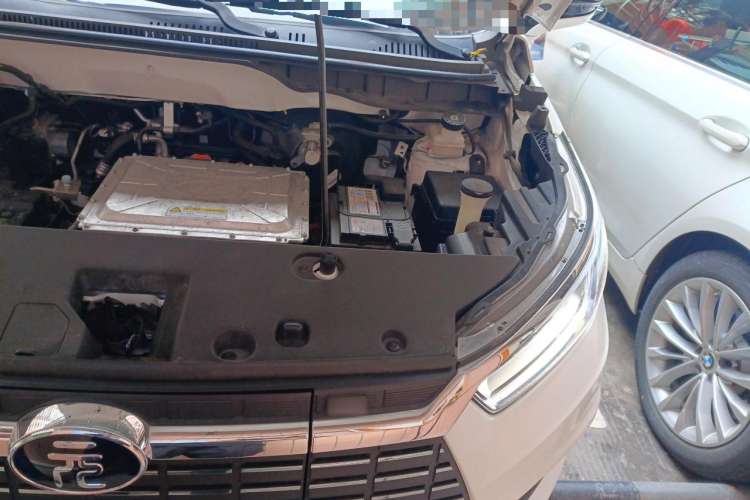 Used BYD Yuan New Energy 2019 EV535 Smart Connect Trendsetting Model Engine Bay Left