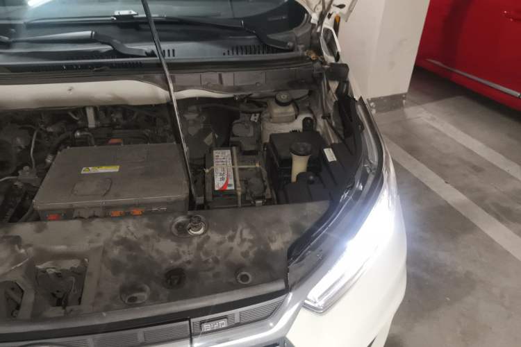 Used BYD Yuan New Energy 2019 EV535 Smart Connect Trendsetting Model Engine Bay Left