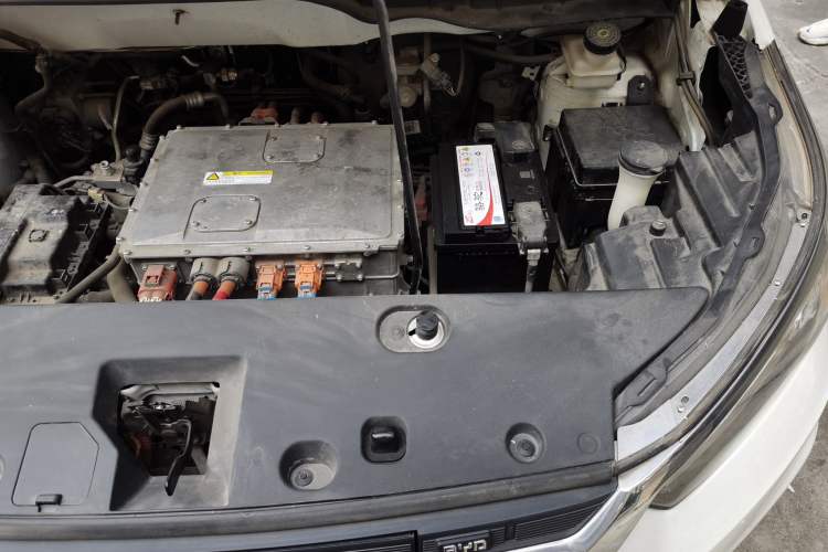 Used BYD Yuan New Energy 2019 EV535 High-Energy Leading Edition Engine Bay Left