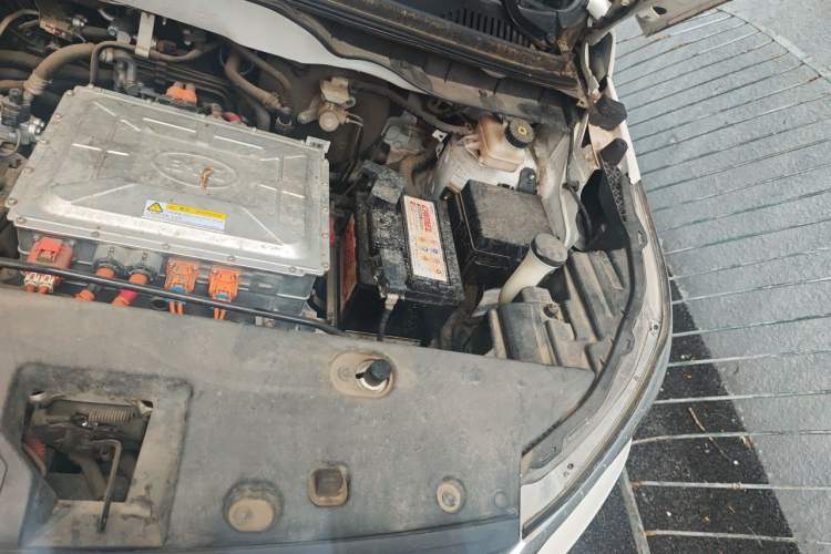 Used BYD Yuan New Energy 2019 EV535 Smart Connect Trendsetting Model Engine Bay Left