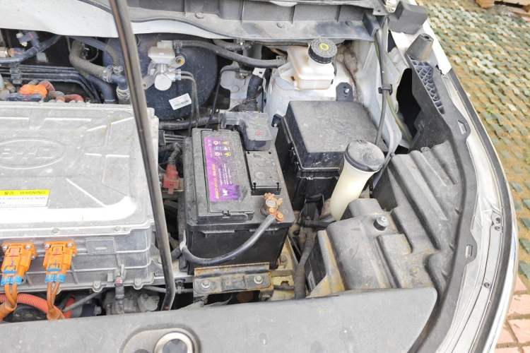 Used BYD Yuan New Energy 2019 EV360 Smart Connect Enjoyment Model Engine Bay Left