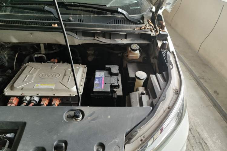 Used BYD Yuan New Energy 2019 EV535 Smart Connect Trendsetting Model Engine Bay Left