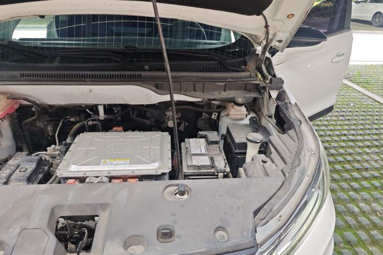 Used BYD Yuan New Energy 2019 EV535 Smart Connect Elite Model Engine Bay Left